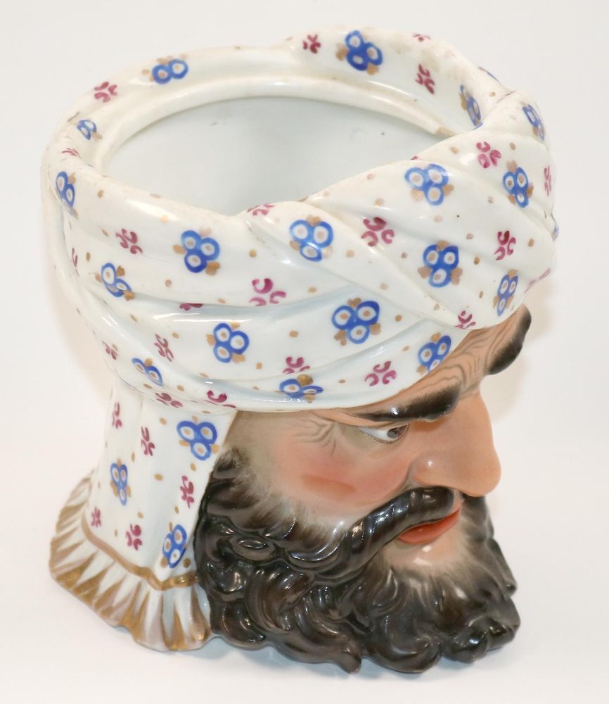 Große Abbildung Nr.2: 142-2928 Figürlicher Tabakstopf: (Porzellan u. Keramik, Raucherutensilien)