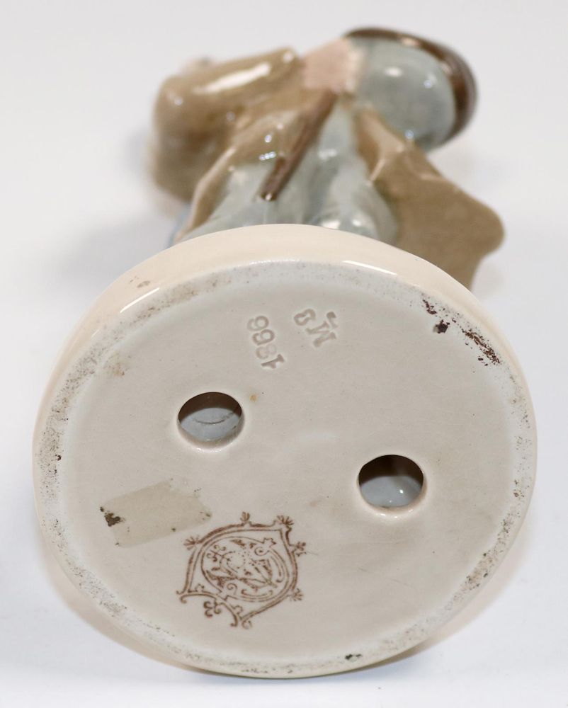 Große Abbildung Nr.4: 142-2935 Villeroy & Boch Clochard: (Porzellan u. Keramik)