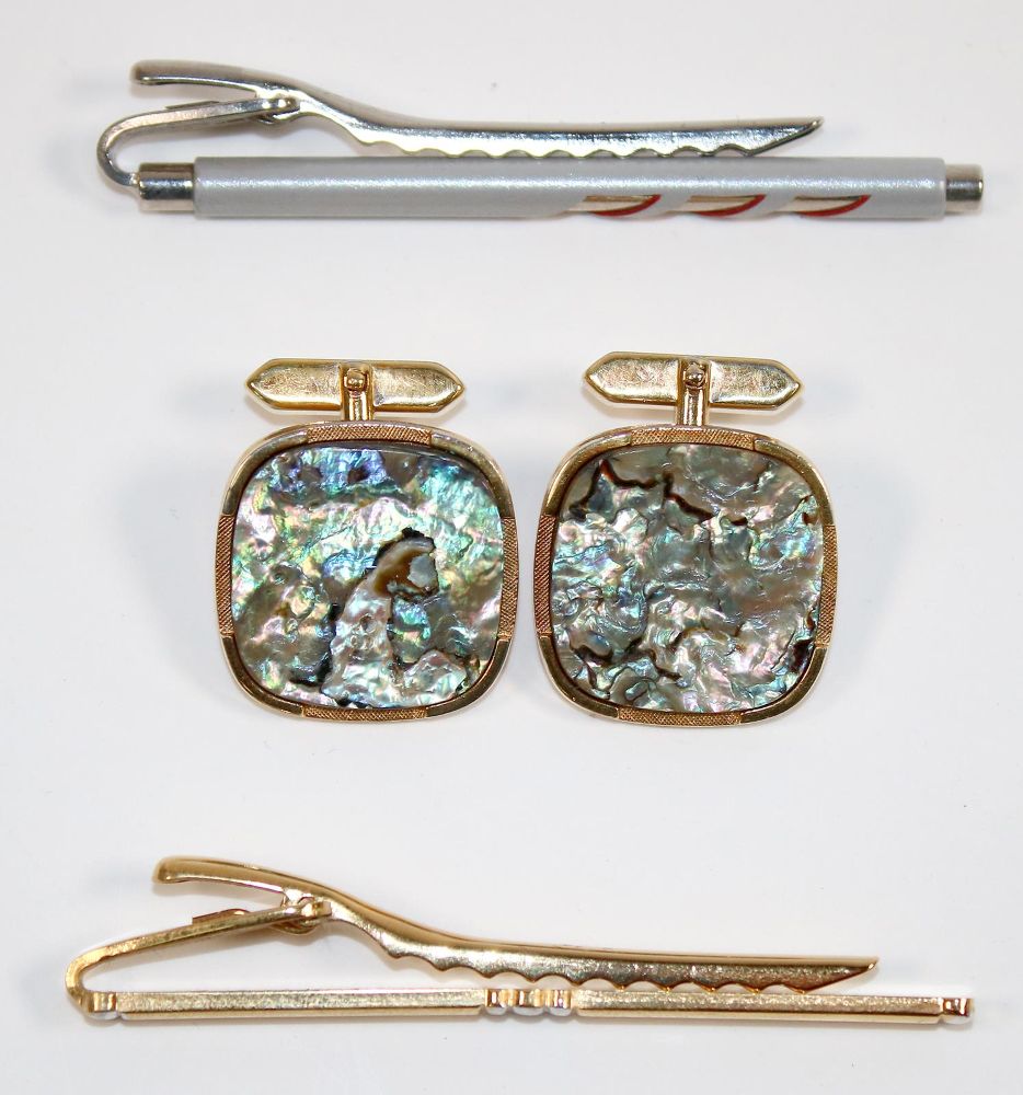 Große Abbildung Nr.1: 142-2958 Herrenschmuck: (Schmuck)