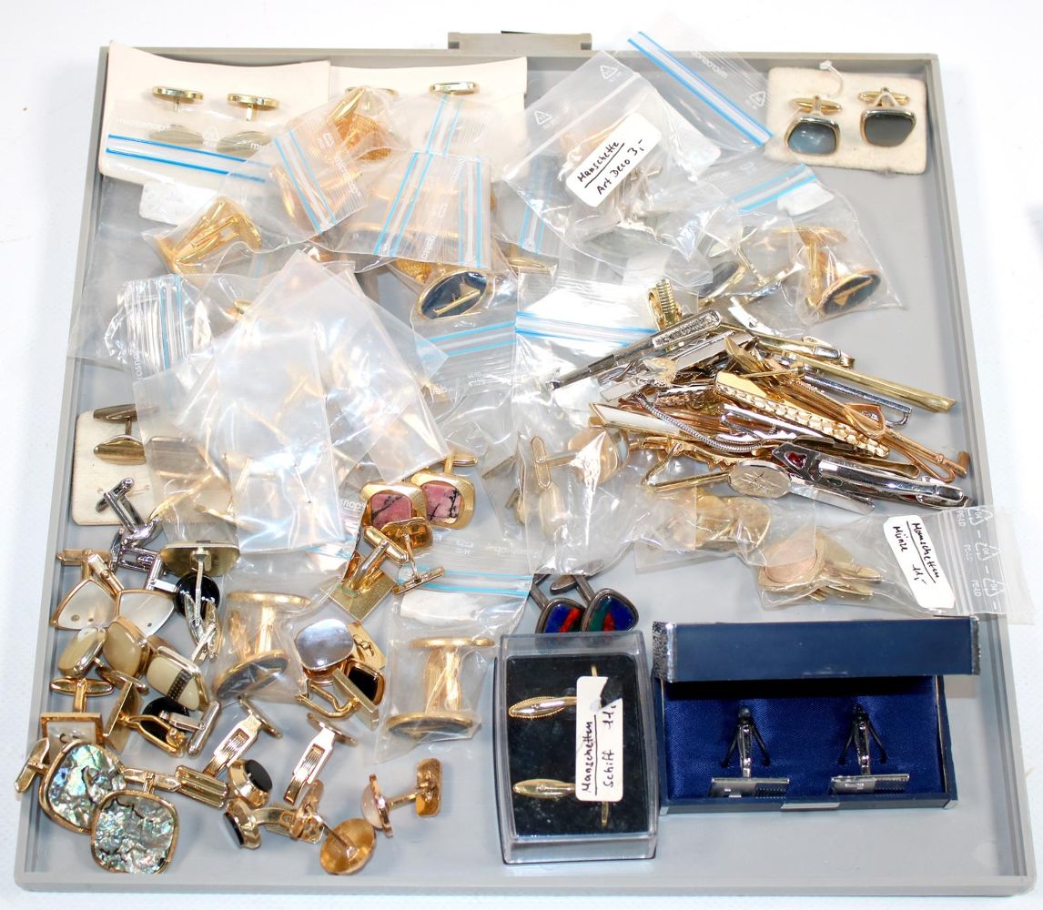Große Abbildung Nr.3: 142-2958 Herrenschmuck: (Schmuck)