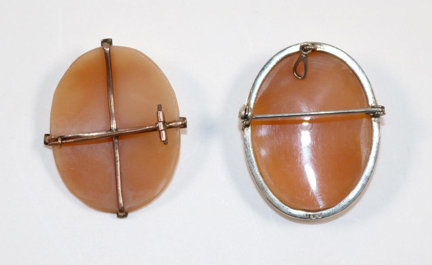 Große Abbildung Nr.2: 142-2964 Muschelkameen.: (Schmuck, Kameen)