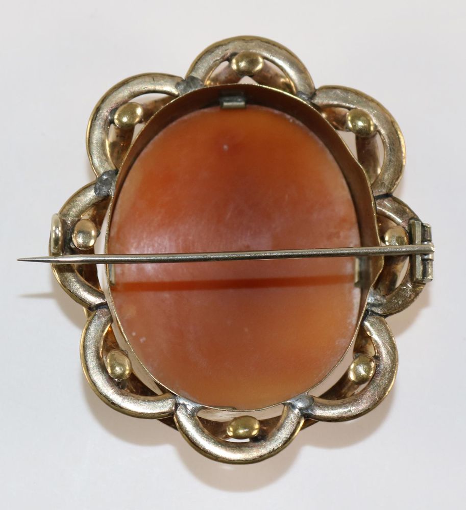 Große Abbildung Nr.2: 142-2970 Vestalin mit Säule u. Lyra.: (Schmuck, Kameen)