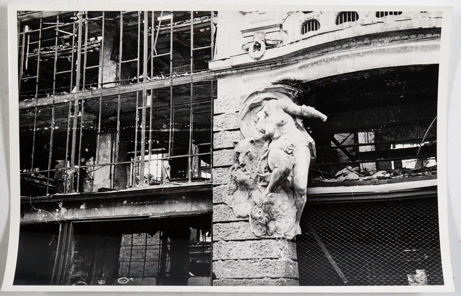 Große Abbildung Nr.4: 142-3038 Berlin.: (Photographie)