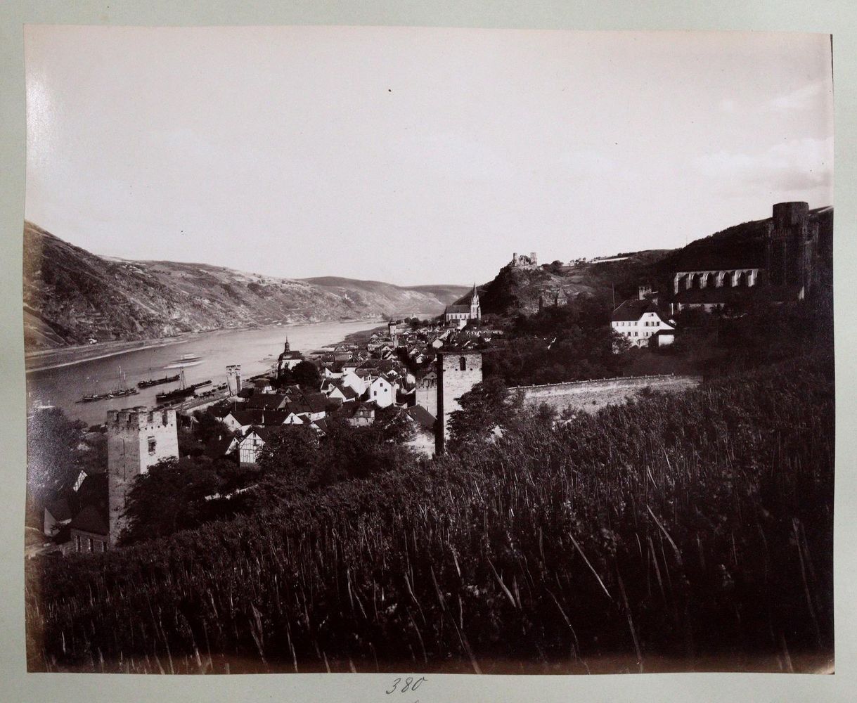 Große Abbildung Nr.1: 142-3080 Rheinlande.: (Photographie)