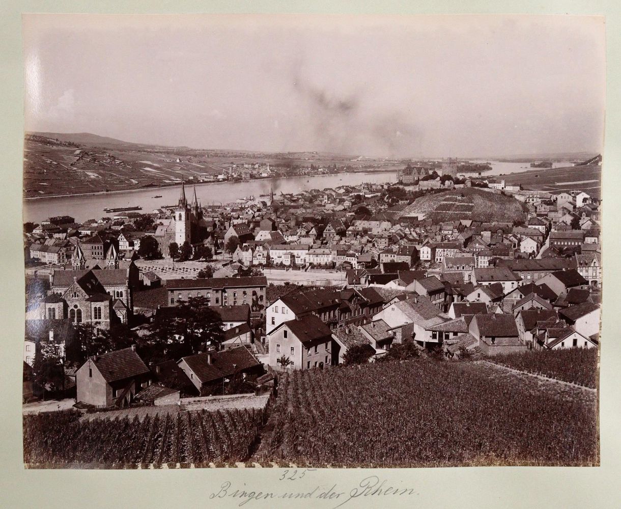 Große Abbildung Nr.3: 142-3080 Rheinlande.: (Photographie)