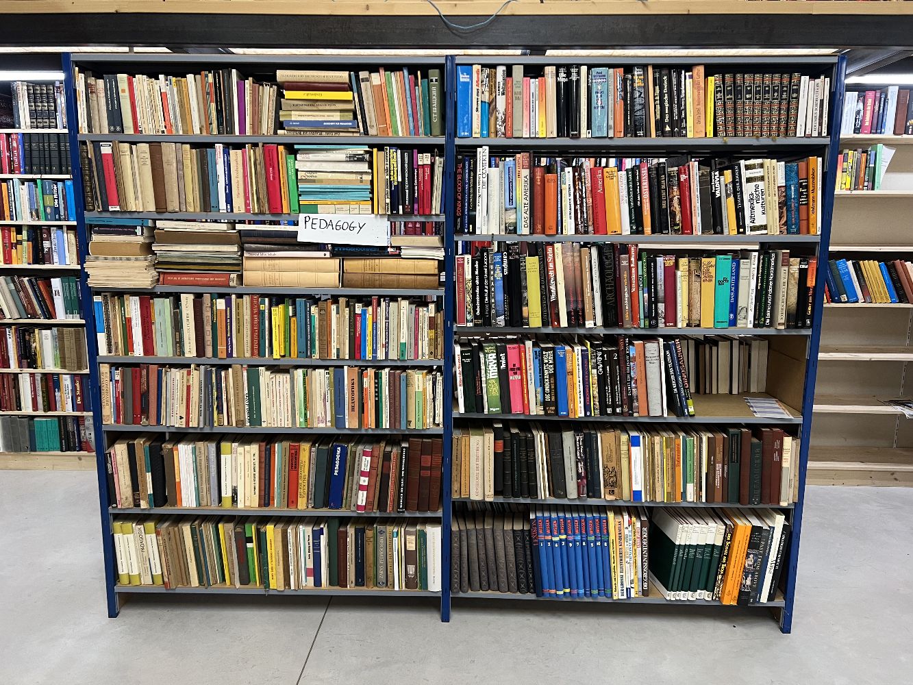 Große Abbildung Nr.44: 142-771 Bibliothek (Konvolut)