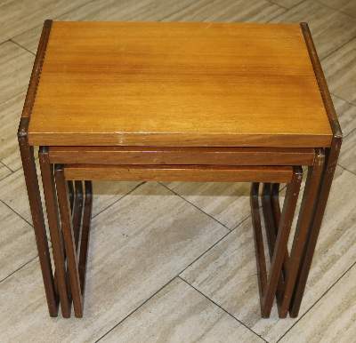 Bild Nr.1: 142-2858 Satztische Skandinavien: (Möbel, Design)