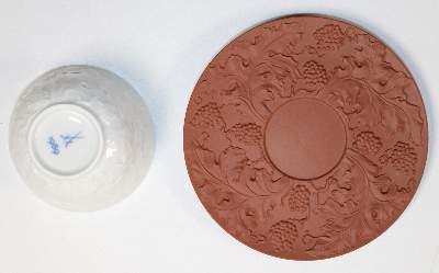 Bild Nr.2: 142-2922 Meissen Reliefkoppchen u.: (Porzellan u. Keramik, Meissen)