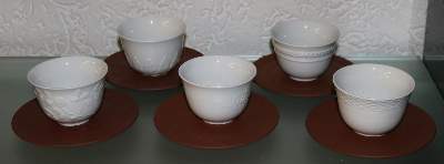 Bild Nr.5: 142-2922 Meissen Reliefkoppchen u.: (Porzellan u. Keramik, Meissen)