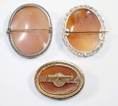 Bild Nr.2: 142-2960 Drei Kameen.: (Schmuck, Kameen)