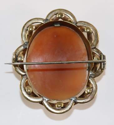 Bild Nr.2: 142-2970 Vestalin mit Säule u. Lyra.: (Schmuck, Kameen)