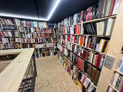 Bild Nr.23: 142-771 Bibliothek (Konvolut)