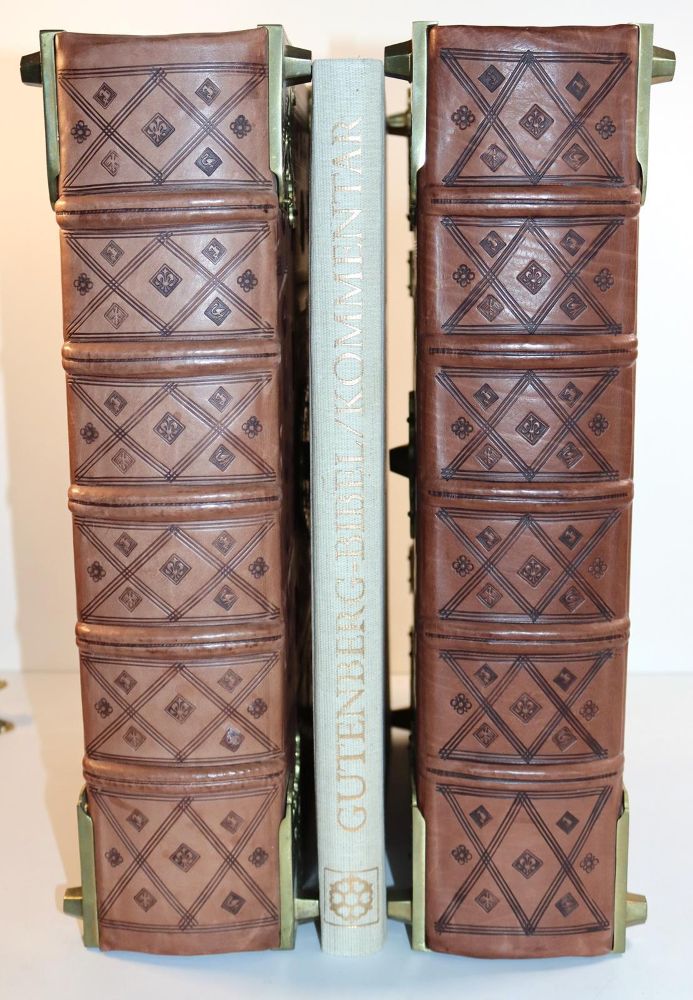 Große Abbildung Nr.10: 143-1142 Gutenberg-Bibel.: (Faksimile)