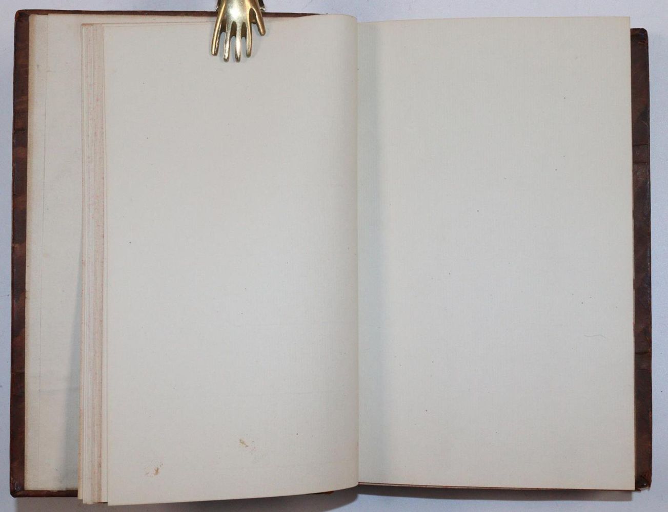 Große Abbildung Nr.2: 143-1194 Brauner Ledereinband: (Papier)