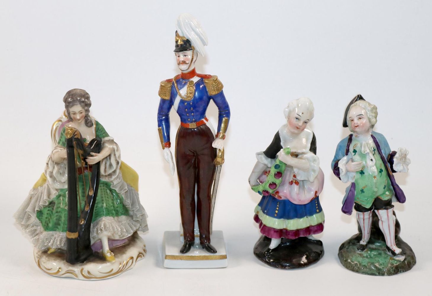 Große Abbildung Nr.3: 143-2811 Porzellanfiguren.: (Porzellan u. Keramik)