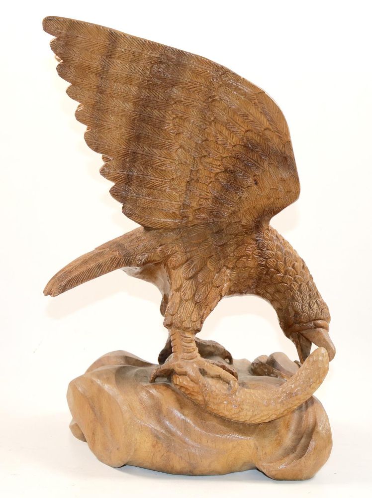 Große Abbildung Nr.2: 143-2878 Adler, Nussbaum: (Skulpturen - Plastiken)