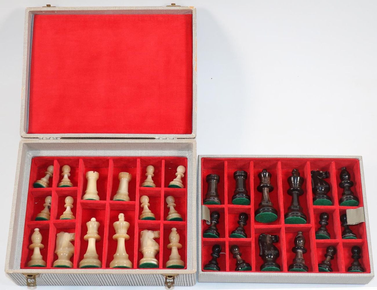 Große Abbildung Nr.2: 143-2894 Schachfiguren.: (Spielzeug)