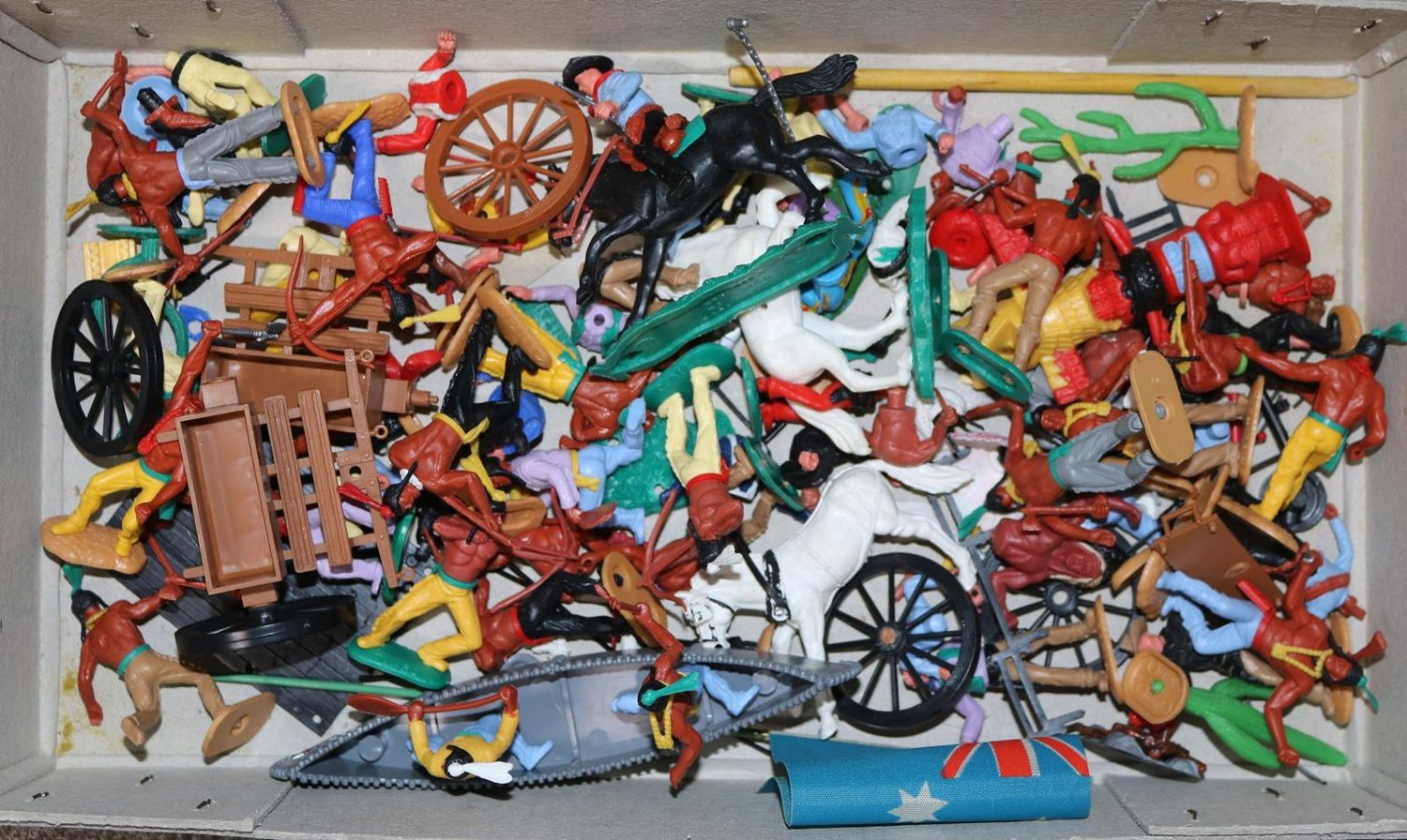Große Abbildung Nr.24: 143-2897 Timpo Toys: (Spielzeug)