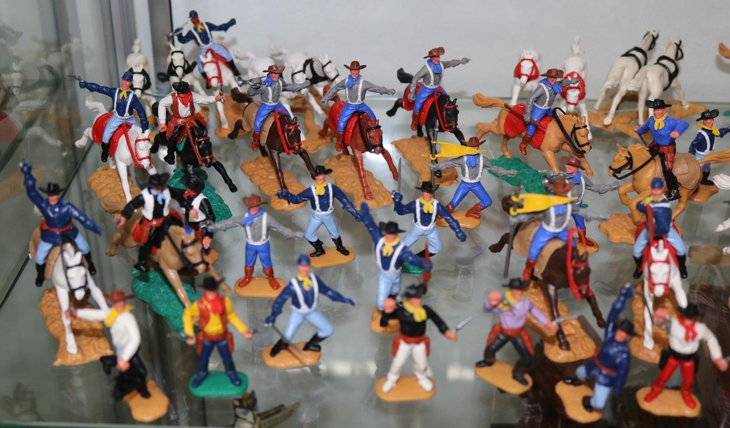 Große Abbildung Nr.26: 143-2897 Timpo Toys: (Spielzeug)