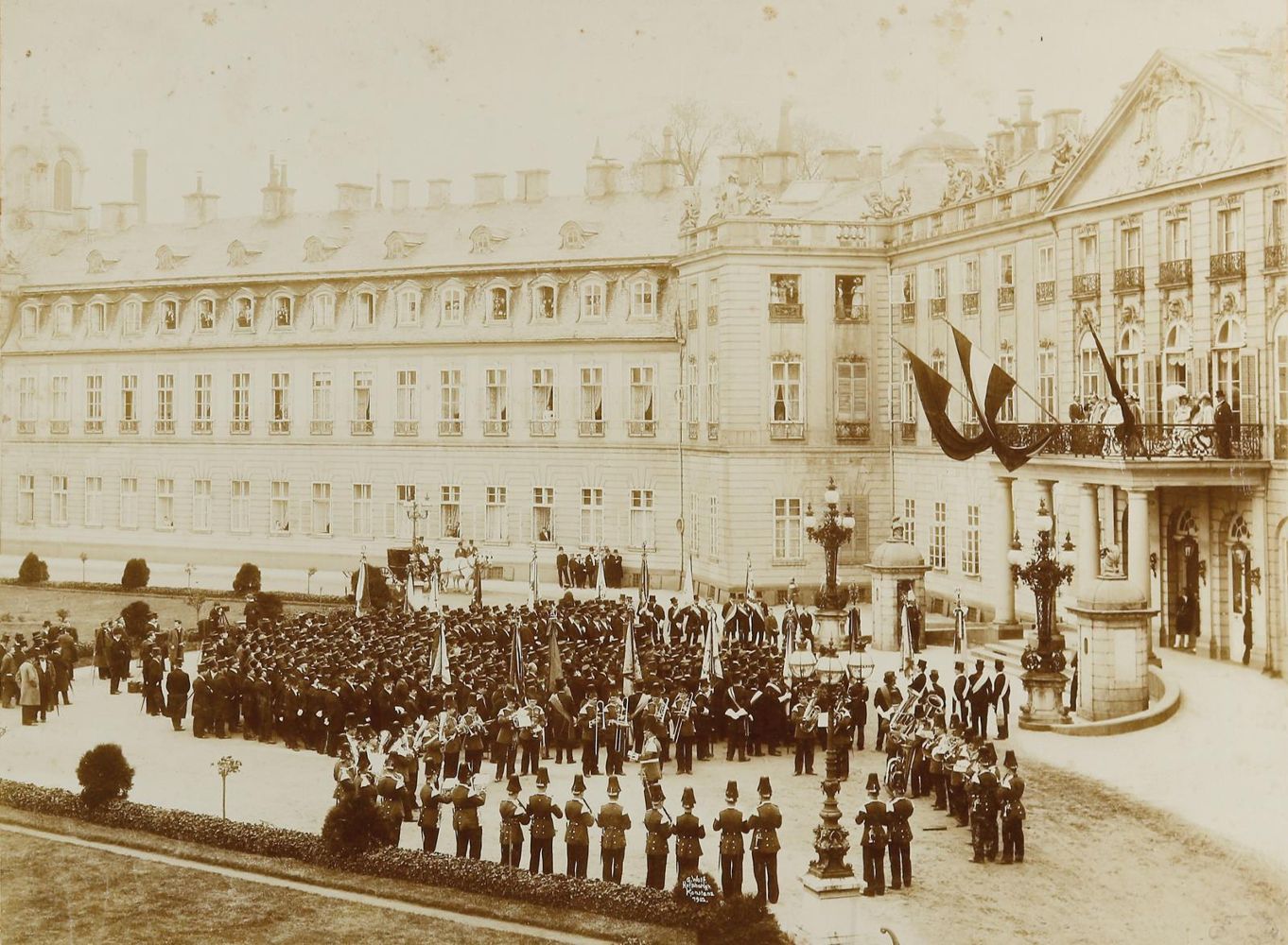 Große Abbildung Nr.1: 143-2937 Karlsruhe.: (Photographie)