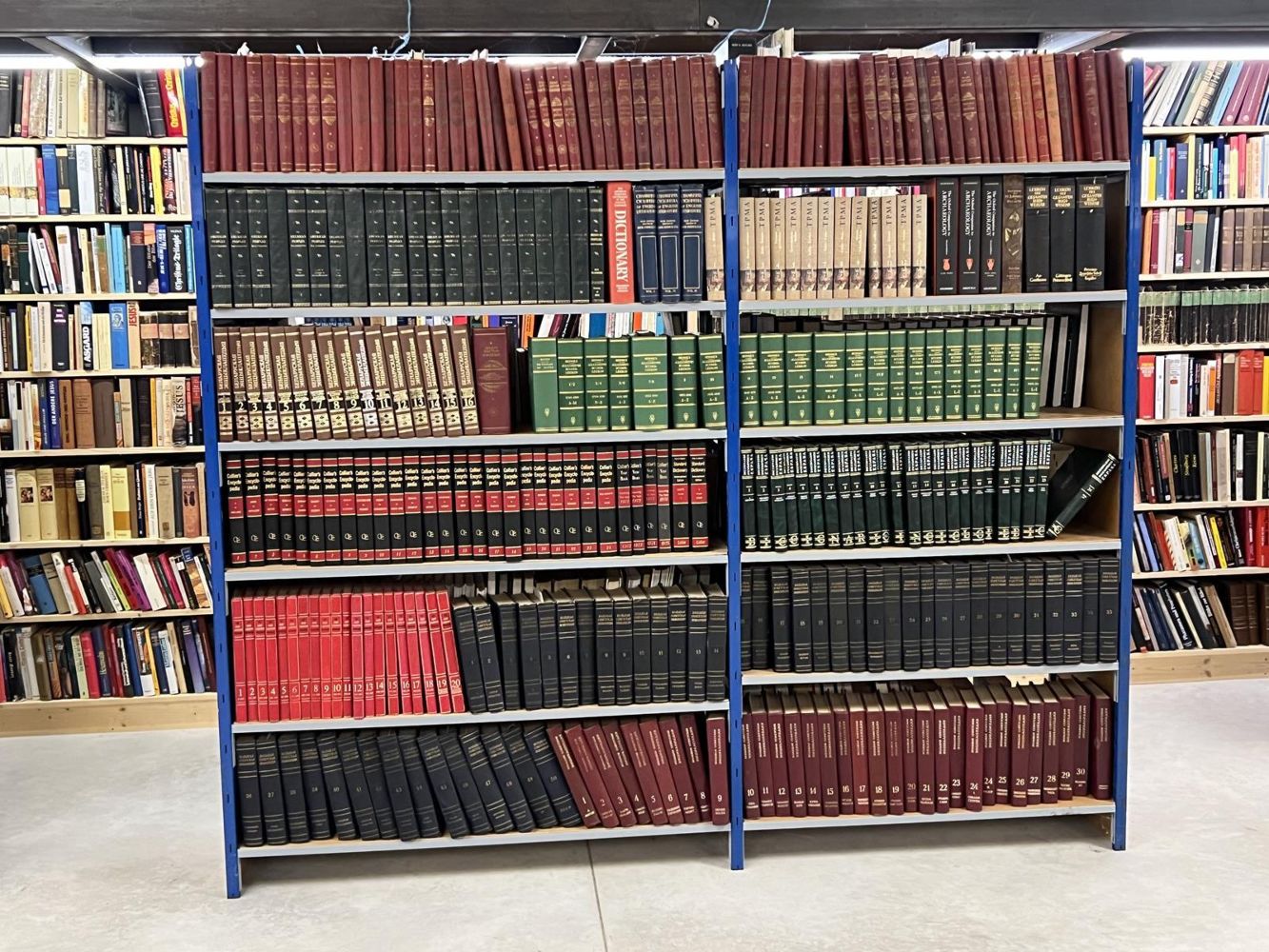 Große Abbildung Nr.45: 143-439 Bibliothek (Konvolut)