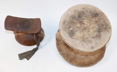 Bild Nr.2: 143-2648 Paar Kopfstützen: (Afrika)