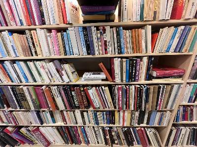 Bild Nr.28: 143-439 Bibliothek (Konvolut)