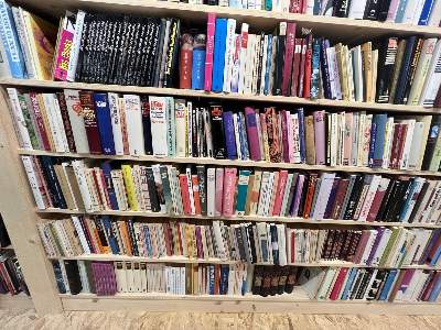 Bild Nr.33: 143-439 Bibliothek (Konvolut)