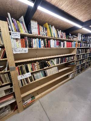 Bild Nr.53: 143-439 Bibliothek (Konvolut)