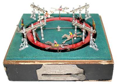 Bild Nr.2: 143-530 Jeu de Course.: (Spiele)