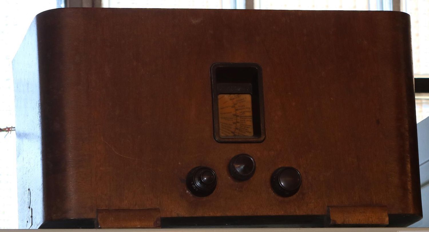Große Abbildung Nr.4: 144-2275 Art Déco Radio-Sammlung.: (Varia, Technik)