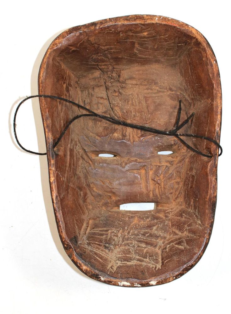 Große Abbildung Nr.2: 144-2388 Ngil Maske: (Afrika)