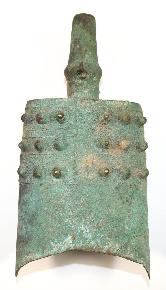 Große Abbildung Nr.1: 144-2440 Bronzeglocke, China: (Asiatika)