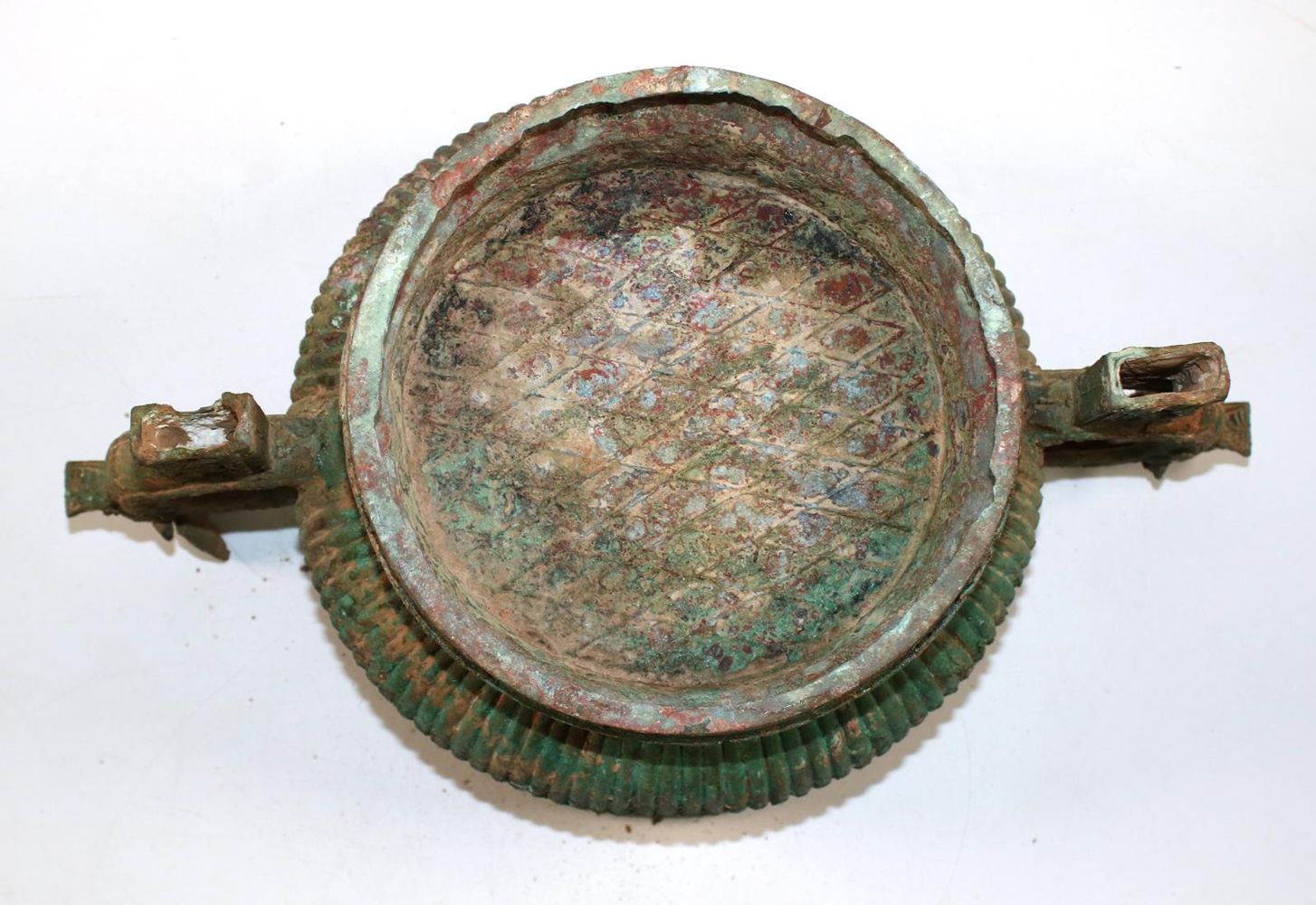 Große Abbildung Nr.3: 144-2452 China Bronzegefäß.: (Asiatika)