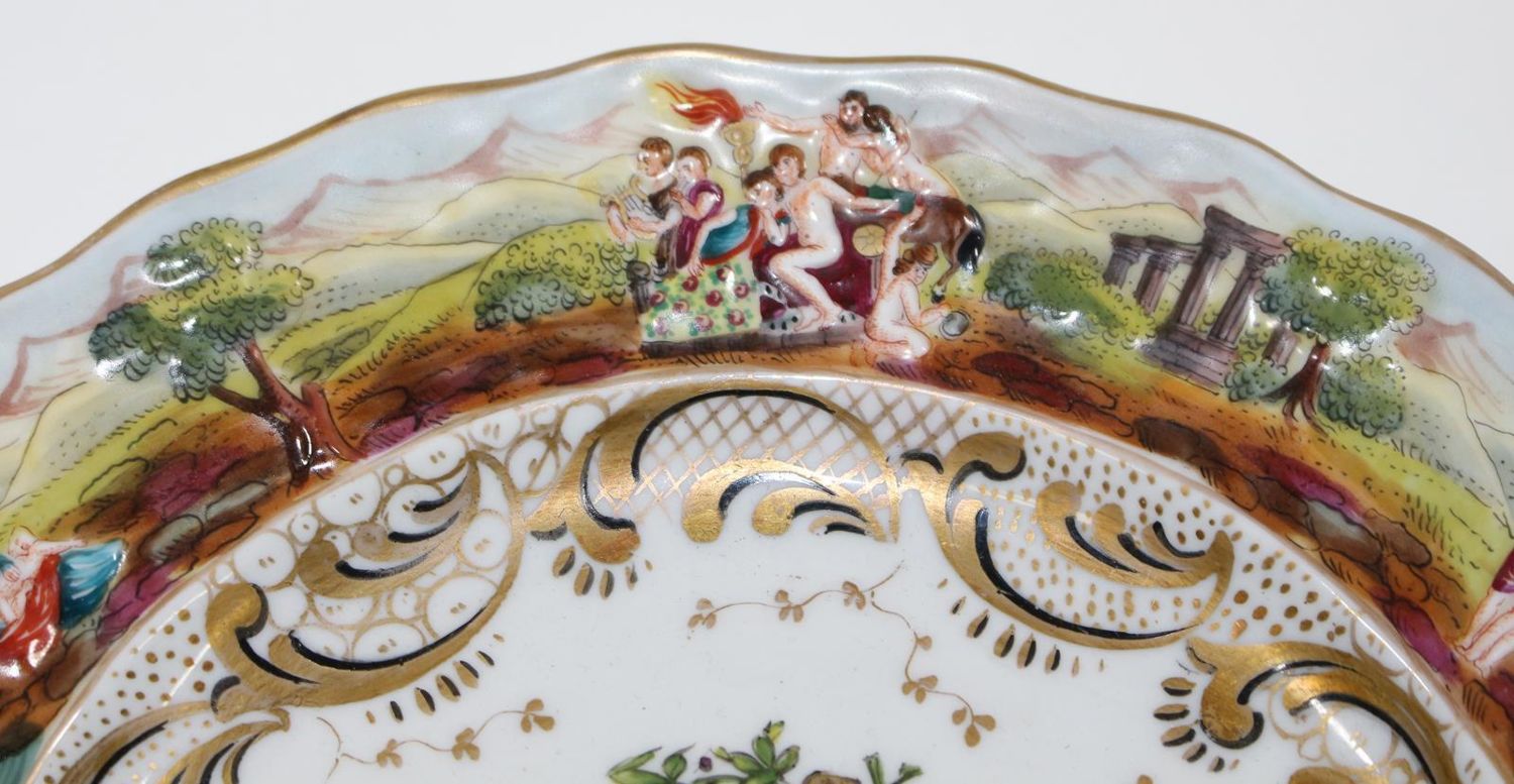 Große Abbildung Nr.2: 144-2613 Wappenteller Capodimonte: (Porzellan u. Keramik)