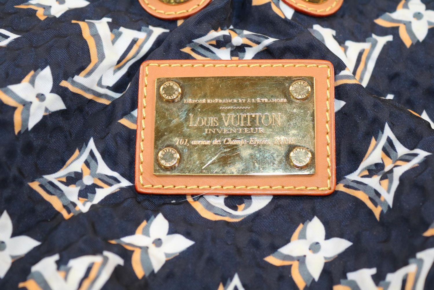 Große Abbildung Nr.2: 144-788 Louis Vuitton.: (Aktuelle Mode - Lifestyle - Vintage)