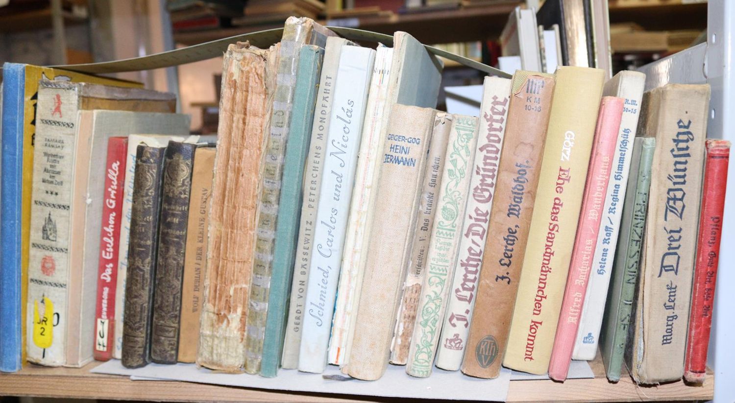 Große Abbildung Nr.10: 144-876 Konvolut: (Kinder- und Jugendbücher)