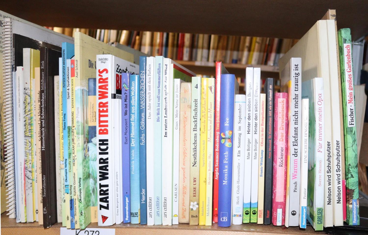 Große Abbildung Nr.6: 144-877 Konvolut: (Kinder- und Jugendbücher)