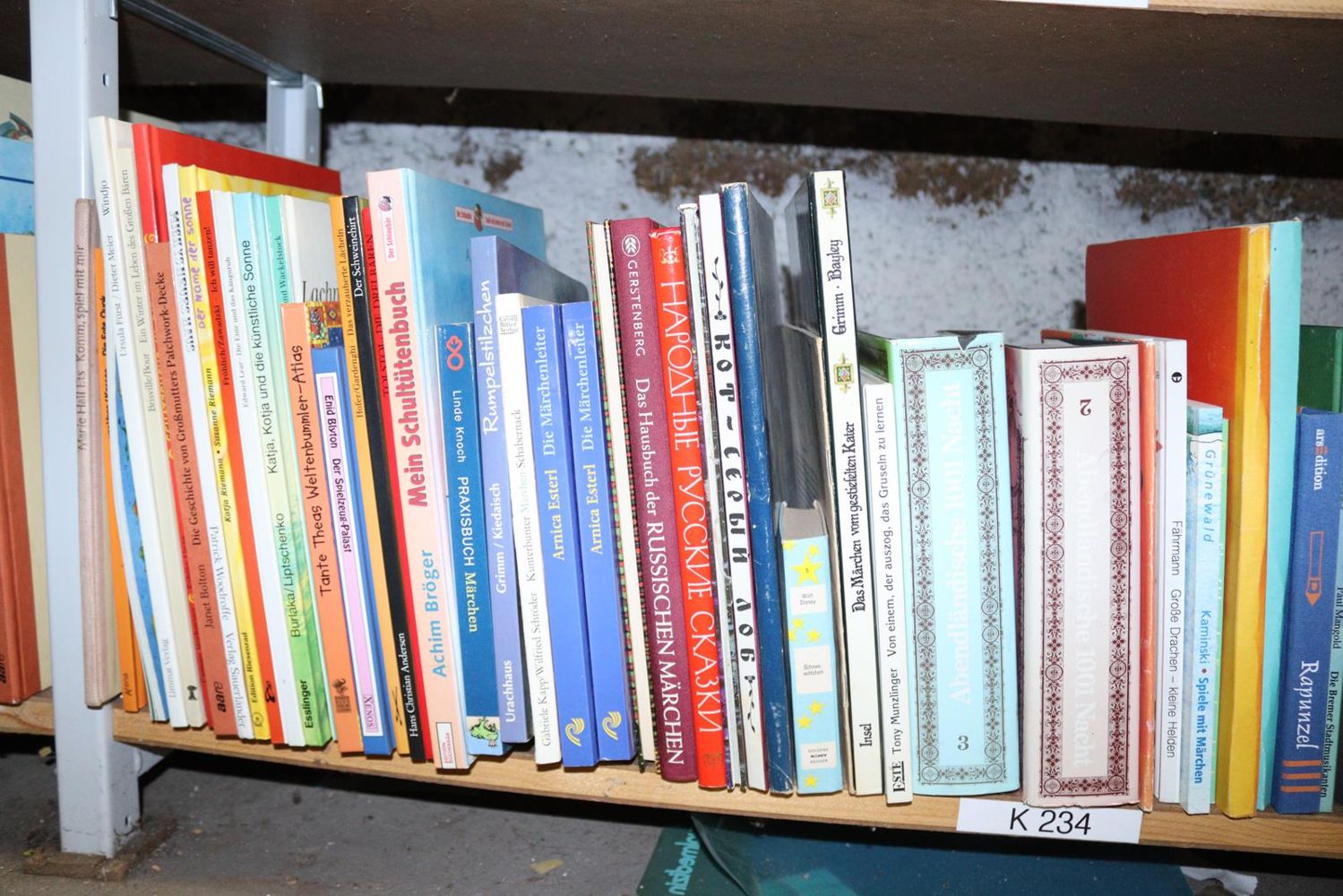 Große Abbildung Nr.16: 144-878 Konvolut: (Kinder- und Jugendbücher)