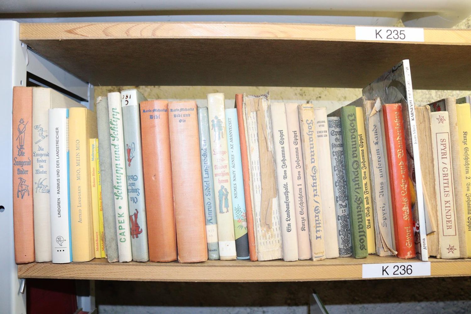 Große Abbildung Nr.18: 144-878 Konvolut: (Kinder- und Jugendbücher)