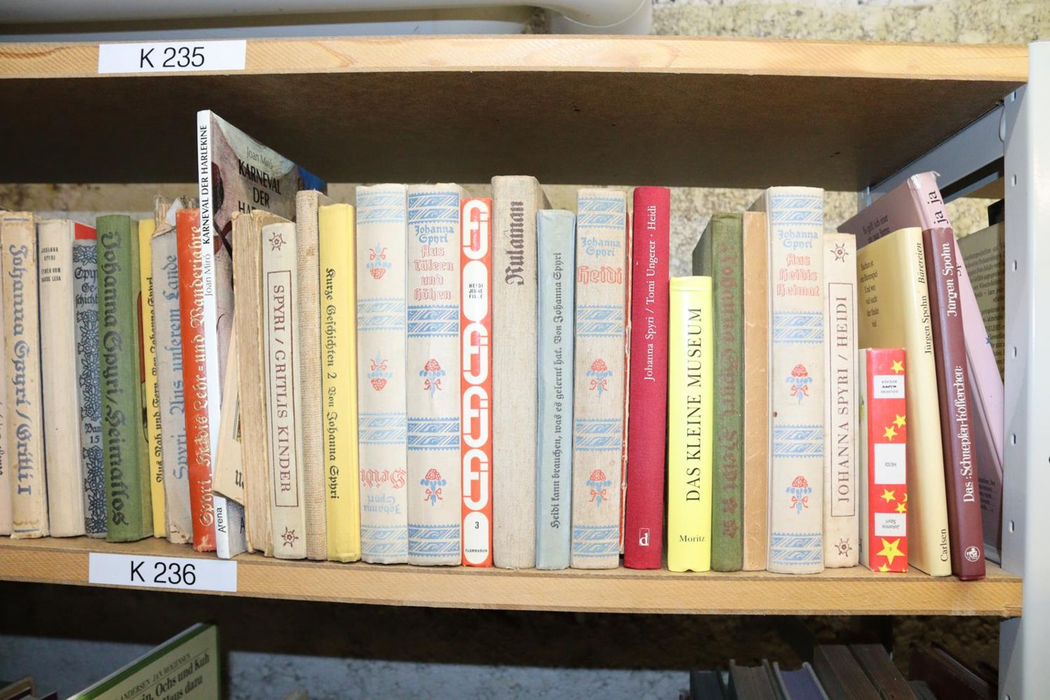 Große Abbildung Nr.19: 144-878 Konvolut: (Kinder- und Jugendbücher)