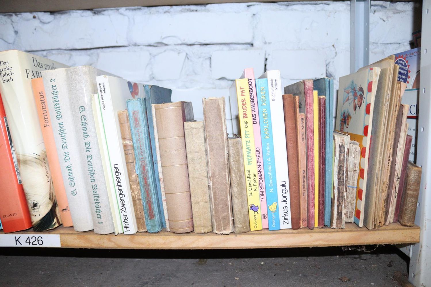 Große Abbildung Nr.12: 144-879 Konvolut: (Kinder- und Jugendbücher)