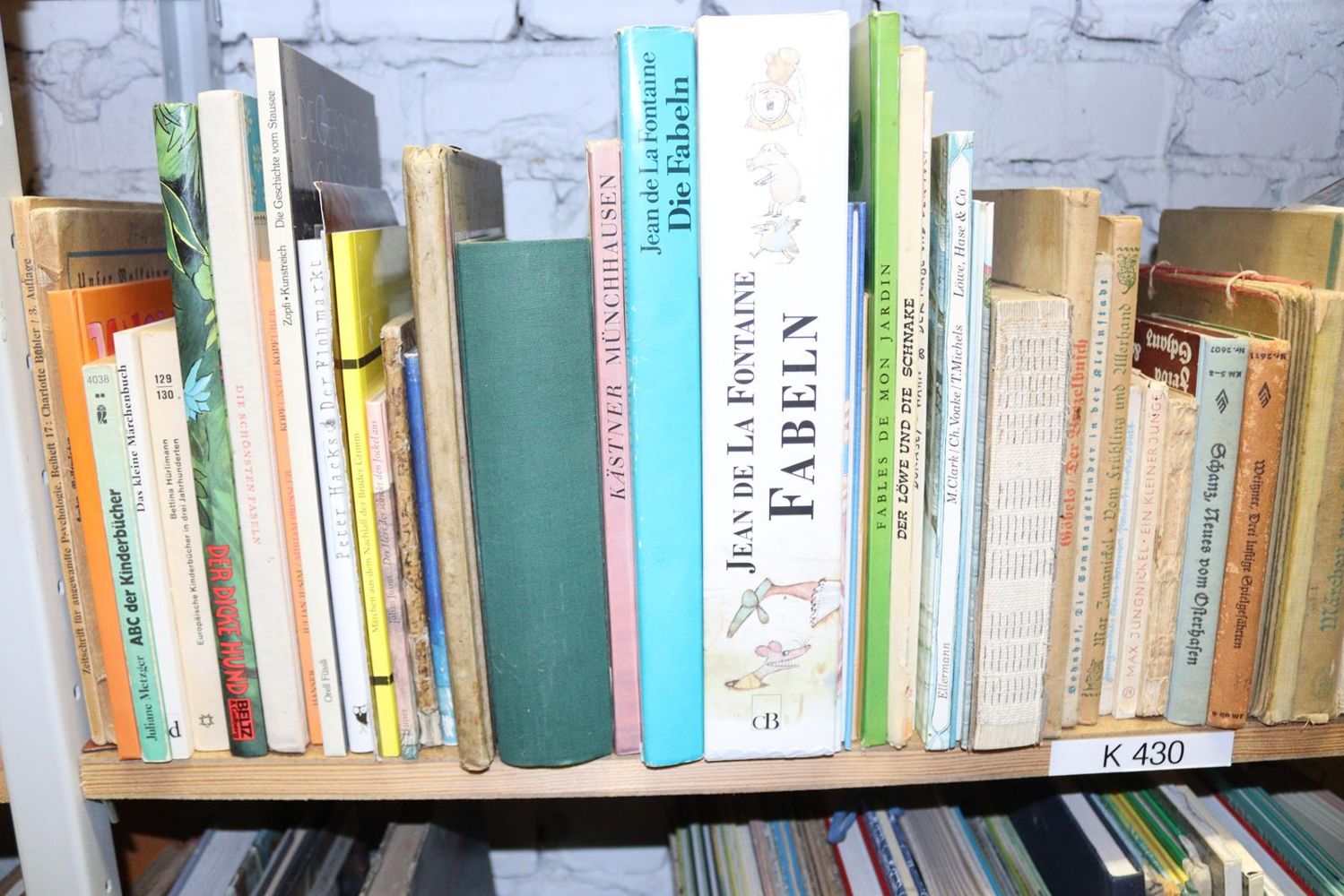 Große Abbildung Nr.19: 144-879 Konvolut: (Kinder- und Jugendbücher)