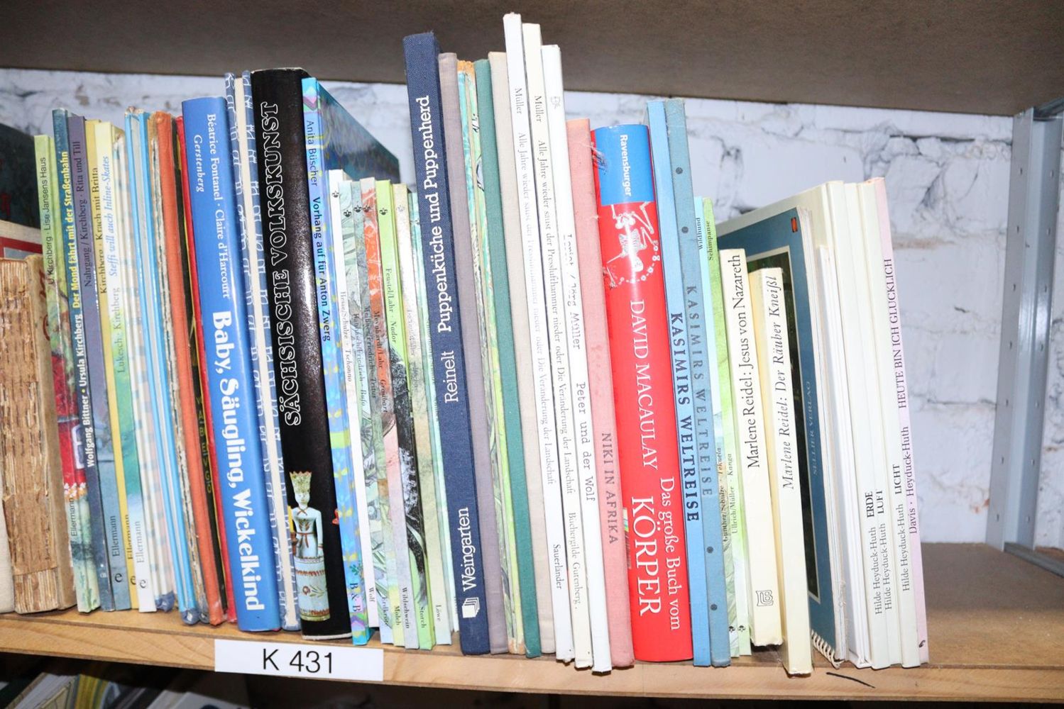 Große Abbildung Nr.22: 144-879 Konvolut: (Kinder- und Jugendbücher)