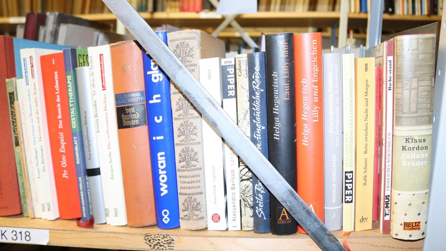 Große Abbildung Nr.11: 144-880 Konvolut: (Kinder- und Jugendbücher)
