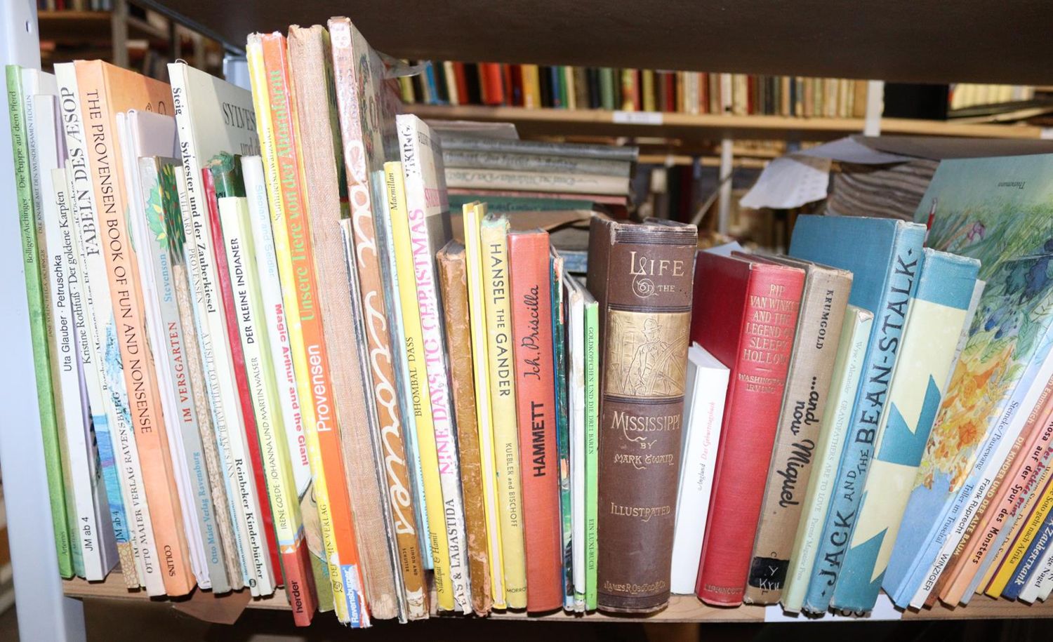 Große Abbildung Nr.9: 144-881 Konvolut: (Kinder- und Jugendbücher)