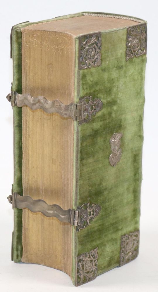 Große Abbildung Nr.2: 144-980 Grüner Samteinband: (Einband)