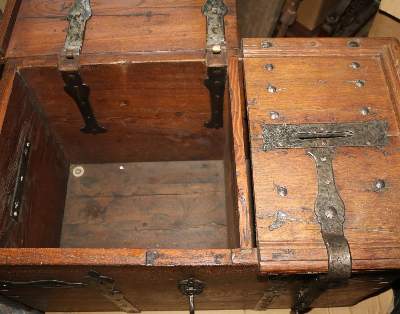 Bild Nr.2: 144-2232 Geldkasse des Barock: (Varia)
