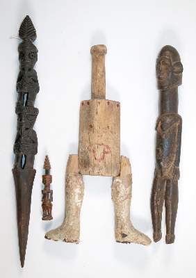 Bild Nr.2: 144-2293 Ahnenfiguren.: (Afrika)