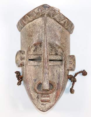 Bild Nr.1: 144-2372 Lwalwa Maske: (Afrika)